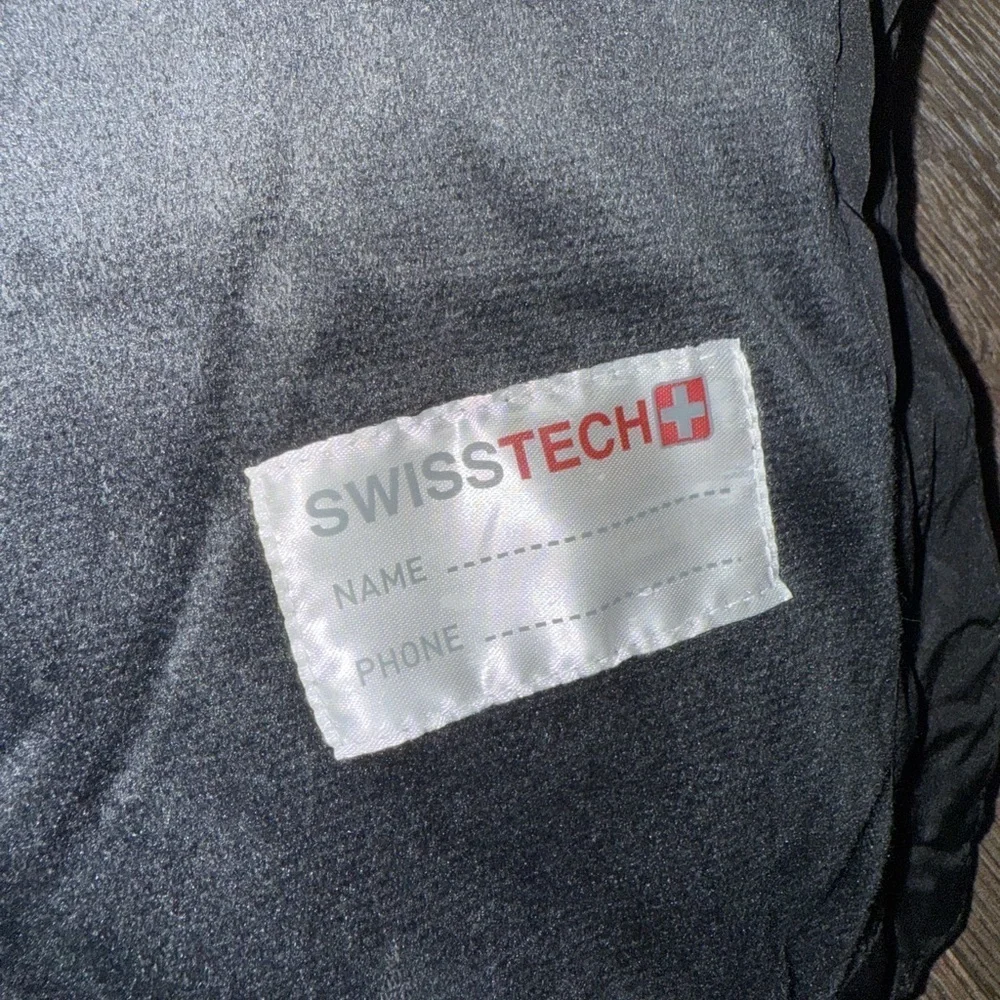 SwissTech Youth XL (14–16) Plus Black Hooded Puffer Jacket Winter Coat